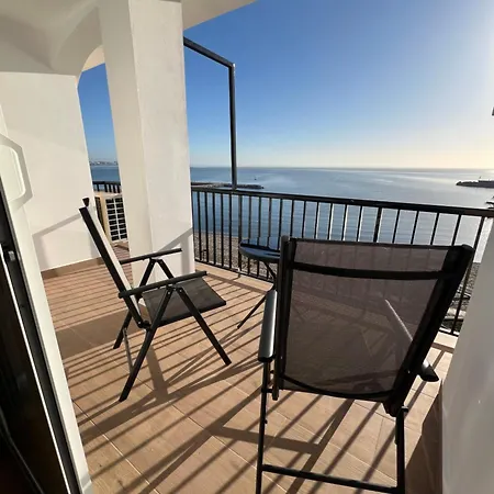 Amazing Beachfront Views - 3 Bedrooms Διαμέρισμα