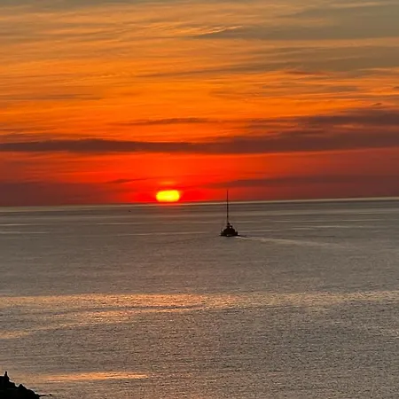 Amazing Beachfront Views - 3 Bedrooms * Fuengirola