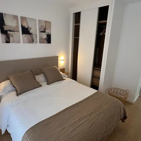 Amazing Beachfront Views - 3 Bedrooms Διαμέρισμα *